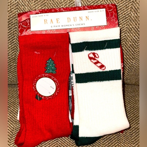 NWT Rae Dunn Women’s Festive Holiday Christmas Crew Socks - 6 Pair - Picture 1 of 5